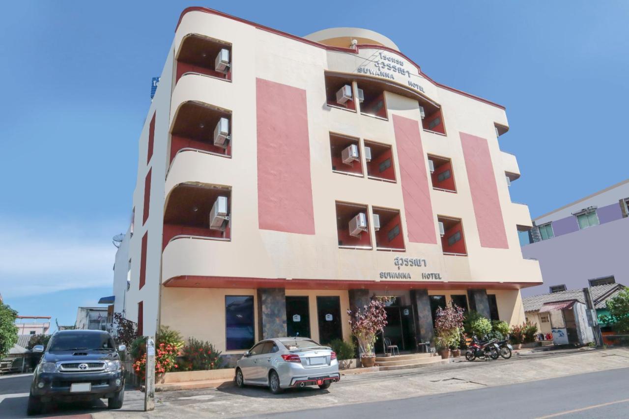 Oyo 747 Suwanna Hotel Краби Экстерьер фото